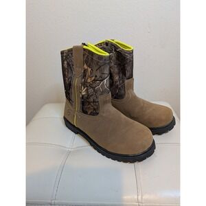 Magellan Youth Camo Water Boots Size 5 D Zip Up Waterproof